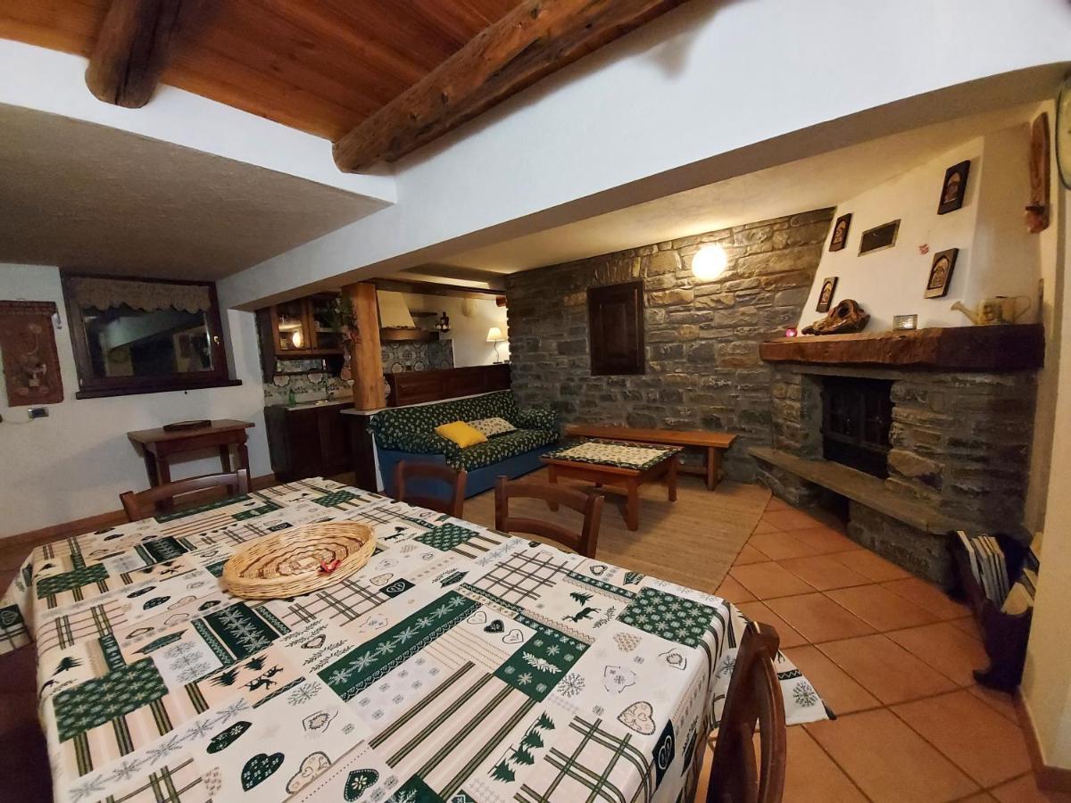 La Taverna Alloggio Ad Uso Turistico - Vda -Sarre - Cir- 0073 Αόστα Εξωτερικό φωτογραφία