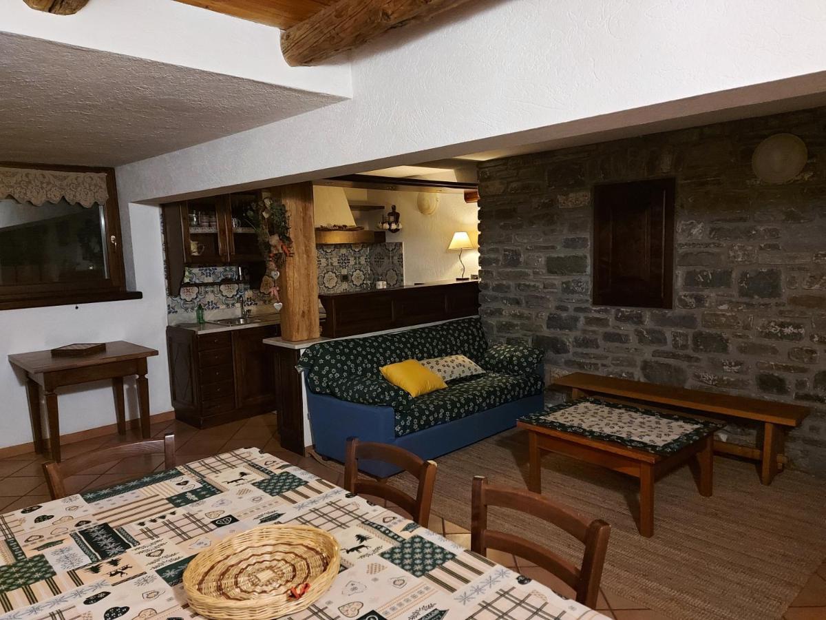 La Taverna Alloggio Ad Uso Turistico - Vda -Sarre - Cir- 0073 Αόστα Εξωτερικό φωτογραφία